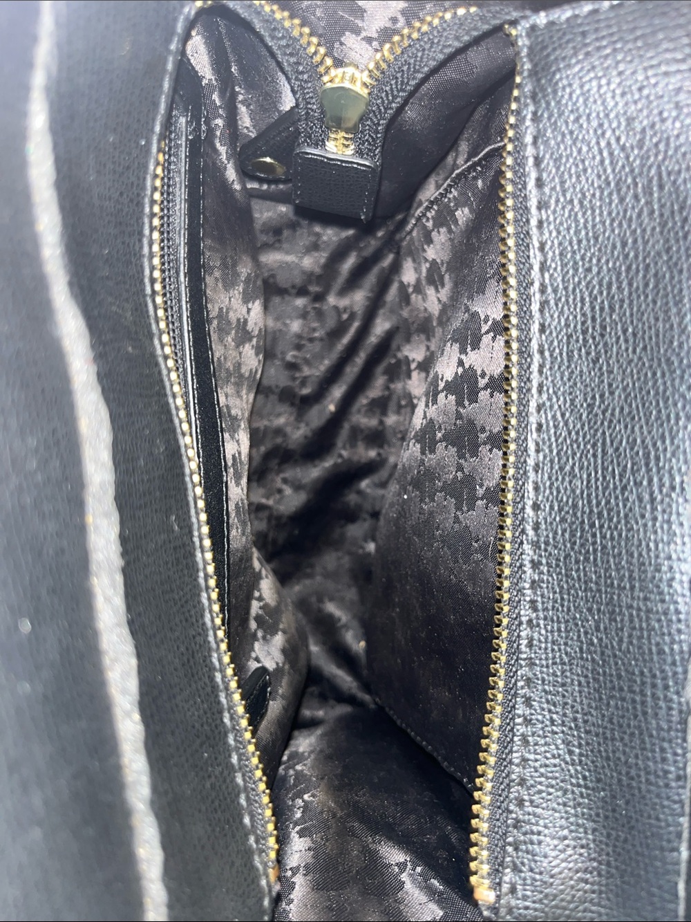 Karl Lagerfeld Black Leather Purse with Detachable Logo Strap - Picture 5 of 5